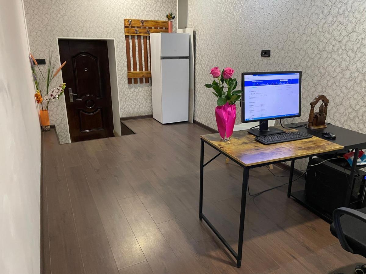 N 1 Hostel Ереван Экстерьер фото