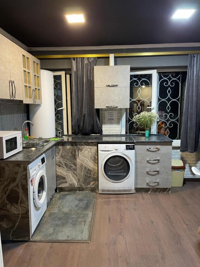 N 1 Hostel Ереван Экстерьер фото